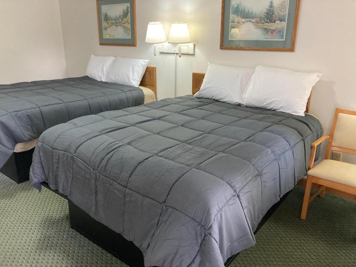 Pine Valley Motel Spruce Pine Ngoại thất bức ảnh