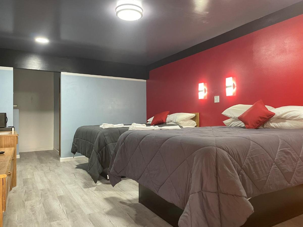 Pine Valley Motel Spruce Pine Ngoại thất bức ảnh